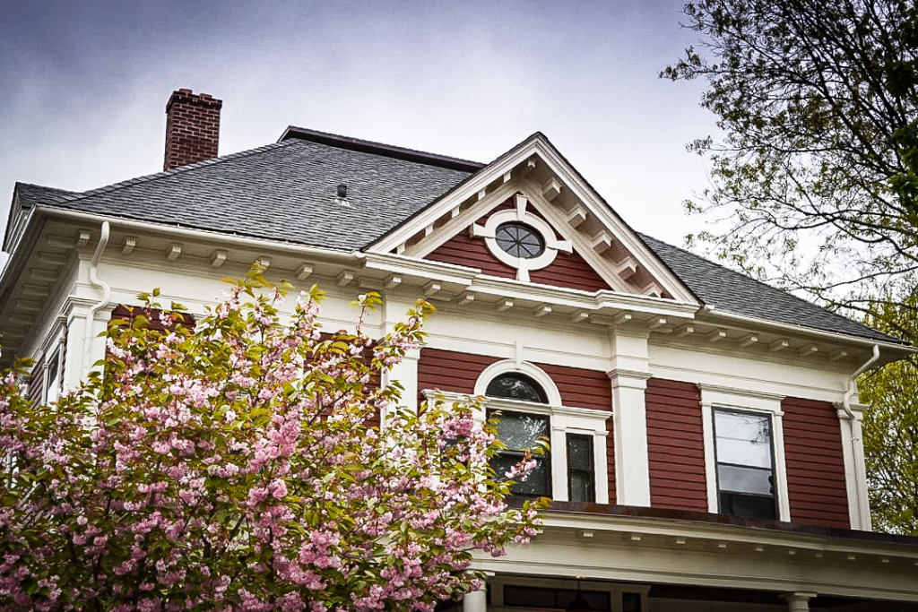 Architectural Shingles Installed on Historic Livingston Street Home in