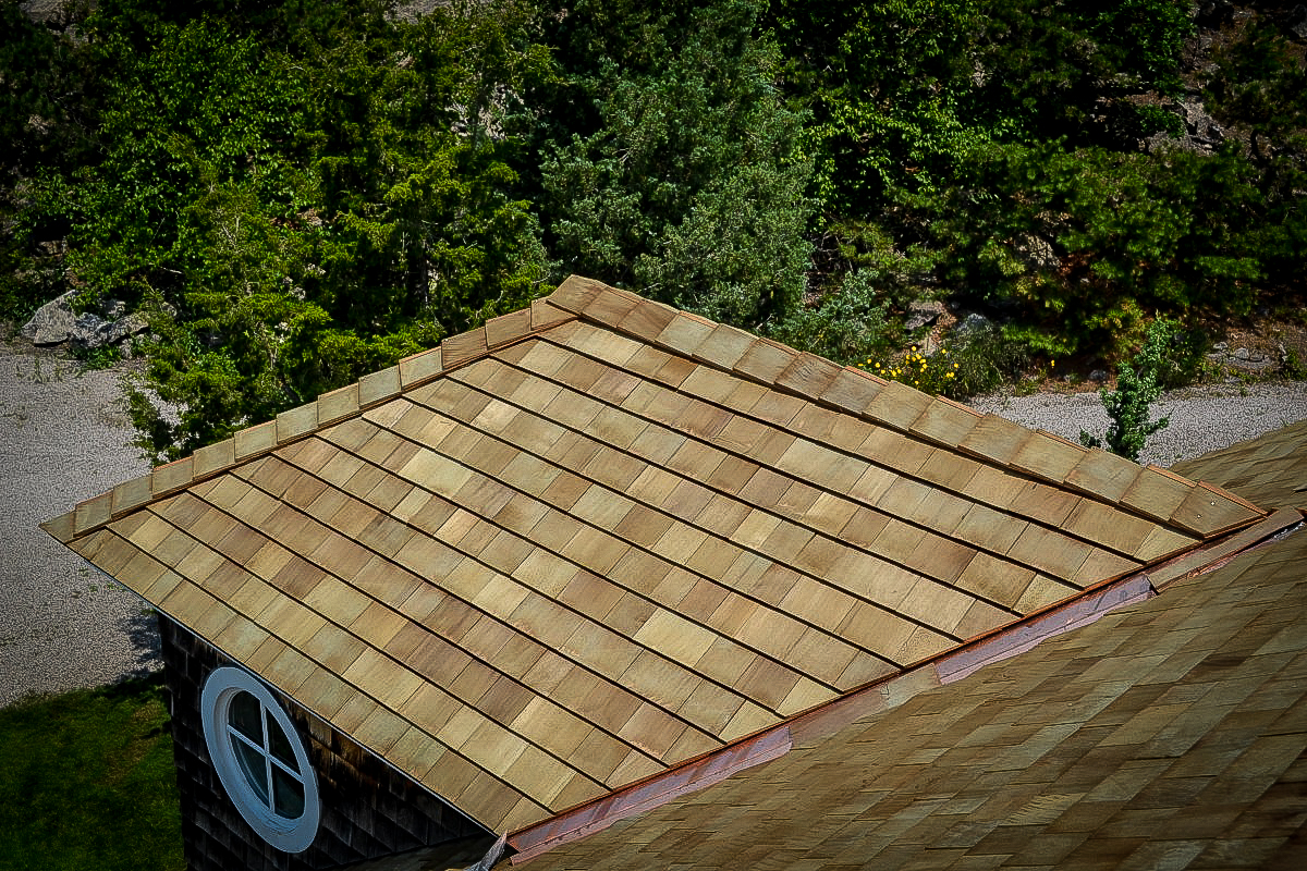Tapersawn Red Cedar Shingles Installed On Old Quarry Road Home in Guilford, CT